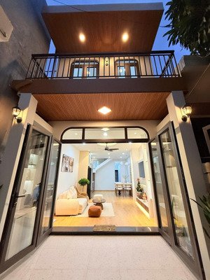 chào bán siêu phẩm 2 tầng full nội thất ông ích khiêm thông nguyễn văn linh (hải châu)