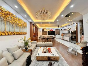 bán nhà phạm tuấn tài, cầu giấy - 50 m2 - 19 tỷ - ô tô tránh, nội thất đẹp, kinh doanh, dân trí cao
