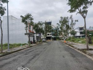 chính chủ gửi bán lô đất đường 7m5 fpt thông dài, sạch đẹp giá đầu tư