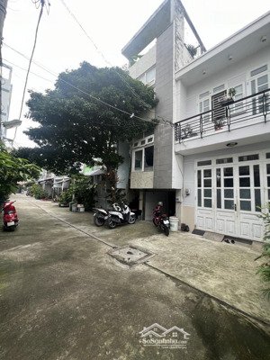 4.6x13.5m - 4 tầng - hầm để xe - hẻm 8m hương lộ 2 - liền kề khu tên lửa - 10p tới aeon mall