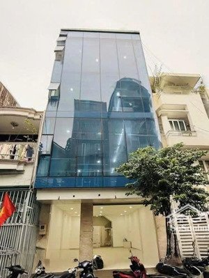 tòa nhà văn phòng cho thuê đường phổ quang, p.2 tân bình. diện tích 6x20m. trệt 4 lầu