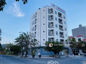 ** bán toà căn hộ 2 mặt tiền chính hữu sát biển phạm văn đồng dòng tiền 250 triệu/tháng 5x tỷ