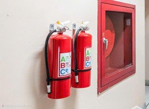 mình cho thuê nhà hai mặt tiền,mới, thang máy, vỉa hè, nhà hàng, kd, vp, 97m2- 4t, thái thịnh_31 tr