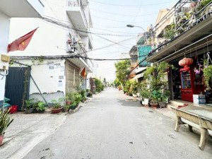 bán nhà lẻ,đsh hẻn 28 đào tông nguyên,nhà bè,dt3x6. xd trệt,2 lầu,2pn,3wc giá 1 ty639