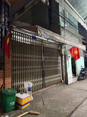 dt: 4x16m, nhà cấp 4 đường liên khu 8,9, giáp gò xoài