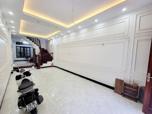 cho thuê nhà nguyễn khuyến, văn quán, hà đông, dt 80m2, 5 tầng, mt 5m, nhà đẹp giá 22tr/th