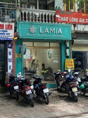 siêu phẩm lõi phố cổ. cho thuê nhà phố hàng bông giá hạt rẻ. dt 30m2. mt 3,5m ở vị trí vàng