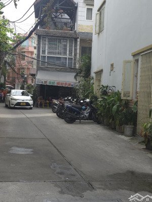 gần chợ phạm văn hai 56m2 - 100m ra mặt tiền bùi thị xuân - nhà sẵn kết cấu chắc chắn- hơn 7 tỷ xíu