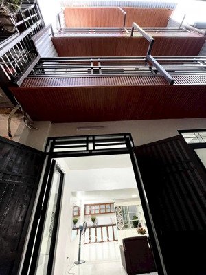 siêu phẩm 3 tầng phố lê trọng tấn - ô tô cách nhà chỉ vào bước chân - đầy đủ công năng sử dụng