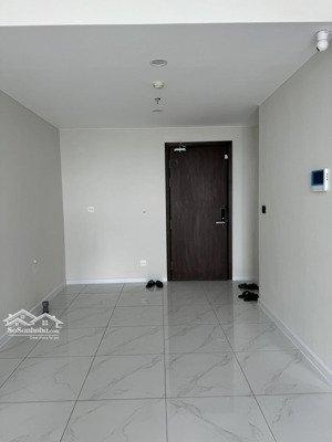 cho thuê căn hộ 2pn1wc block c1 view nội khu hồ bơi