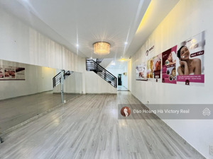 70tr/m2 là có nhà sân vườn ở lê văn huân - ga t3, p13, tb, dt: 4.5 x 30m - 127m2, giá chỉ 9 tỷ tl