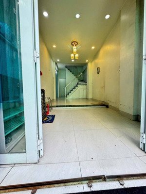 bán nhà shr 2 lầu - cách hẻm xe hơi 30m - hẻm thông nguyễn văn linh quận 7.