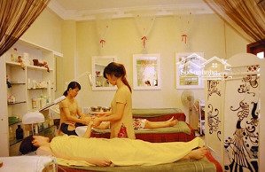 cho thuê nhà biệt thự bán đảo linh đàm dt 150m x 3t mặt tiền 12m