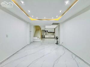 NHÀ PHỐ Ở NGAY - TRUNG TÂM BÌNH DƯƠNG