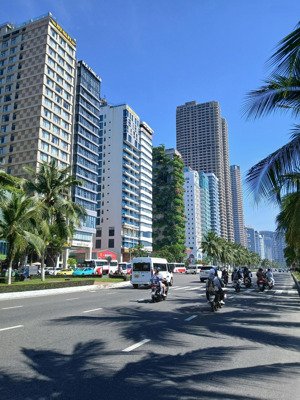 cần bán gấp tòa căn hộ 2 tầng 7 căn hộ full nội thất 75m2 ngay đầu cầu rồng giá chỉ 7ty còn tlcc