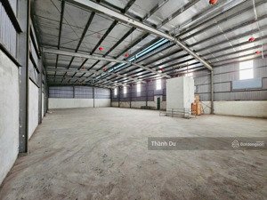 cho thuê 1300m2 nhà xưởng kcn bát tràng - gia lâm - hà nội, kho xưởng xe conteiner vào tận nơi