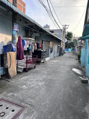 nhà 84m2 - đ. xe tải tận nơi - đối diện trường học chỉ hơn 4 tỷ