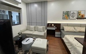 cho thuê căn hộ 1 ngủ (35m2) có ban công tại waterfront city.