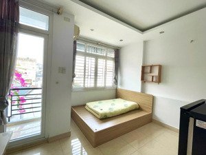 phòng full nội thất, ban công chỉ 5tr tại bình thạnh