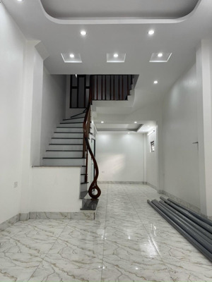 trả trước 1,5 tỷ nhà 4 tầng 4 ngủ xây độc lập ở phường yên nghĩa-hà đông .lh: 