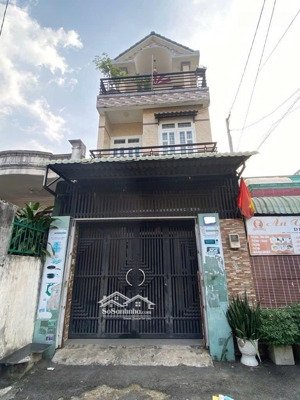 nhà 3 tầng-hẻm xe tải thông-sổ riêng-hoàn công đủ-đường lê thị hoa-gần chợ đầu mối-tđ- 5.9 tỷ tl.