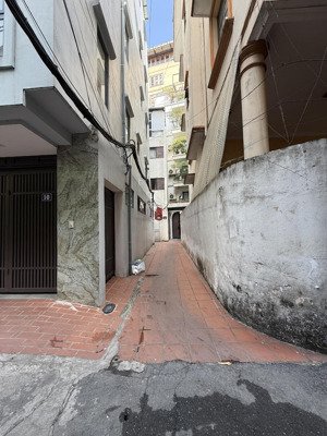 bán nhà phố vip tô ngọc vân,ô tô đỗ cửa,vài bước chân ra hồ tây,lô góc 3 mặt thoáng 101m giá 50 tỷ