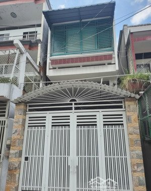 q8, 116m2, 3 tầng, nhỉnh 9 tỷ, 6pn, 5wc, hẻm xe hơi dương bá trạc