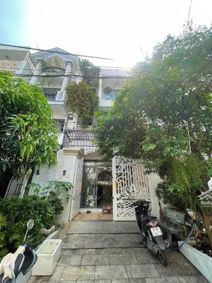 mặt tiền khu vip tên lửa - 5x19m - đường 12m - liền kề với vangh đai trong - đường số 7 sầm uất