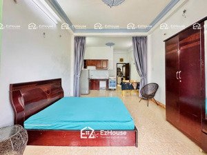 do công tác khách em pass lại phòng full nội thất rộng tới 45m2 ban công lớn ngay cv phú lâm, q6