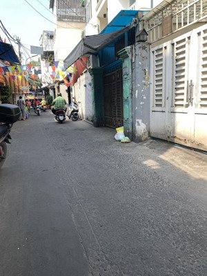 nhà hẻm xe hơi dương bá trạc, quận 8, nhỉnh 9tỷ