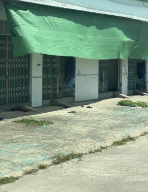 tôi chính chủ cần bán gấp trọ mt phú hoà thủ dầu 150m2-1ty893 sẵn kd 5p thu nhập 10tr/th shr