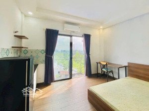 studio ban công sổ trời lớn full nội thất - giữa ngã tư bình thái, ngã tư rmk, ga metro