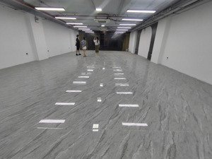 chính chủ cho thuê sàn văn phòng mặt phố nguyễn văn tuyết - vị trí siêu đẹp giá siêu rẻ