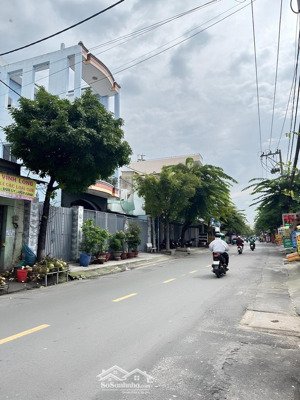 mặt tiền kinh doanh ngang lớn 10m - 14pn - 4 tầng - ngay lê văn quới - dt 160m2 - kd sầm uất