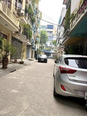 bán nhà phân lô nghĩa đô 70m2 vỉa hè ô tô dừng đỗ. nội thất gỗ hương sống đẳng cấp gần starlake