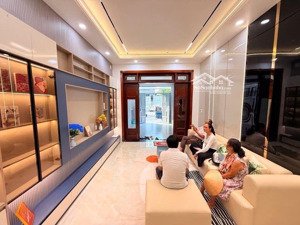 hot hot căn vip quang trung, hẻm 10m, ô tô ngủ trong nhà, vị trí đắc địa ngay trung tâm phường 8