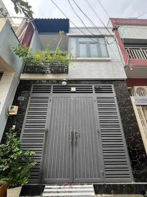 ngay trung tâm bình thạnh-quận 1 - mua liền- chỉ 11 tỷ - cuối tháng có người khác chốt - 62m2