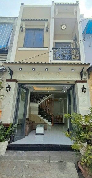 hàng hiếm giá độc quyền căn quốc hương q2 42,6m2/2tỷ895 triệu 2pn pháp lí chuẩn, sang tên liền.