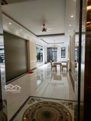 nhà 5tầng 76m2 thang máy, ô tô tránh. gần cầu chương dương-long biên. giá bán 15.2tỷ