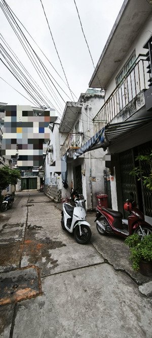 bán dãy nhà trọ hẻm xe tải hl3 106m2 - sát celadon city aeon tân phú