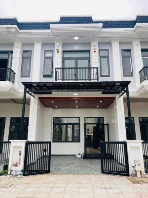 nhà ngộp khu đô thị the sol city hạ giá bán gấp shr nhà hoàn công sẵn ,ac mua về ở ngạy ạ