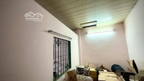 nhà đẹp - ở liền - phạm văn hai - giáp cách mạng tháng 8 - 3tầng - 4pn -6tỷ - lh mr toản