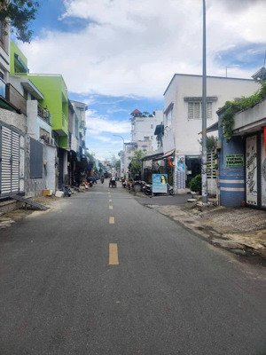 bán nhà mặt tiền lê quang sung ngay chợ minh phụng, 4 tầng mới tinh, sổ vuông đẹp giá 13,3 tỷ