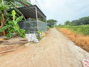 Bán nền thổ cư đường số 3, KDC 135 , thị trấn Bến Lức dt 120m2 giá 2,6 tỷ