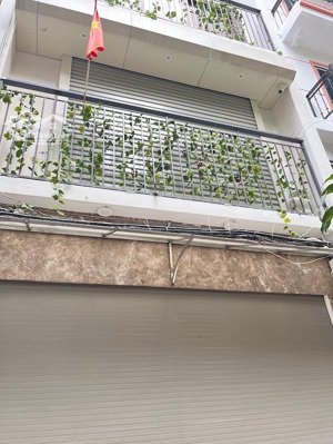 phân lô ô tô tránh- gara xe 7 chỗ - 6t thang máy khu vương thừa vũ -tô vĩnh diện ở hoặc làm vp_kd