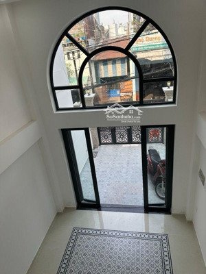 6 tầng, 70m2, 10 phòng, dòng tiền 60tr/tháng, đường hẻm 8m võ duy ninh, giáp quận 1, nhỉnh 21 tỉ