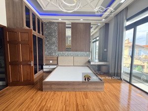 siêu to giá rẽ - 5x20- 4 tầng - 8 tỷ 450