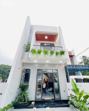 BÁN NHÀ VILLA 2 TẦNG FULL NỘI THẤT HIỆN ĐẠI SÂN VƯỜN, KIỆT ÔTÔ THÍCH TỊNH KHIẾT, PHƯỜNG THỦY XUÂN, TP HUẾ, CHỈ 3,38 TỶ