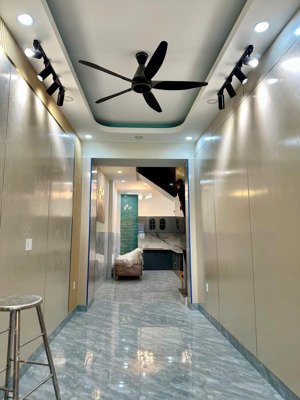 nhà mặt tiền đường dã tượng p9, q8 cách cầu nguyễn tri phương q5 500m