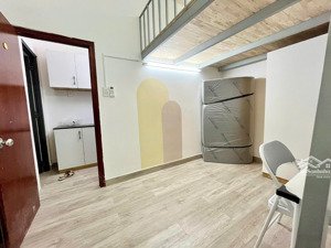 duplex tách bếp, full nội thất, còn mới chỉ 4tr2